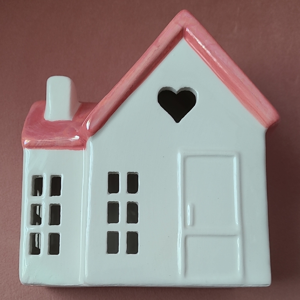 Ceramic House - Picture 8 of 12